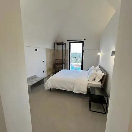 Giu Al Vigneto Leporano