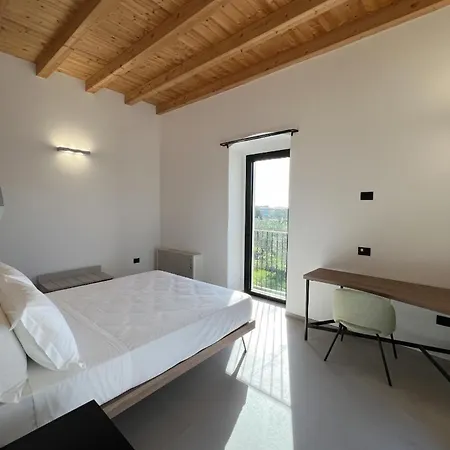 Giu Al Vigneto Villa Leporano
